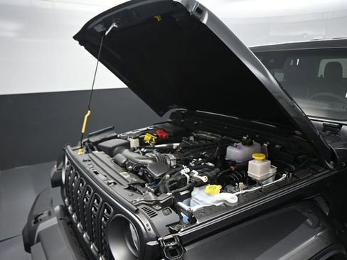 New 2025 Jeep Gladiator Sport w/ Premium Package image 36