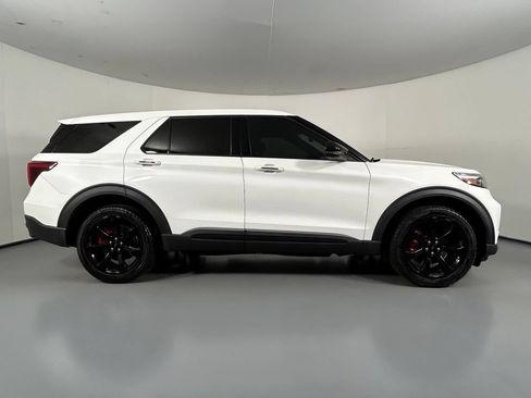 Used 2022 Ford Explorer ST w/ Equipment Group 401A AWD/4WD image 8