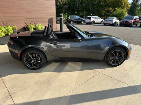 Used 2016 MAZDA MX-5 Miata Club image 8