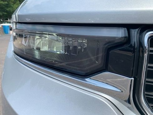 Used 2022 Jeep Grand Cherokee L Limited image 13