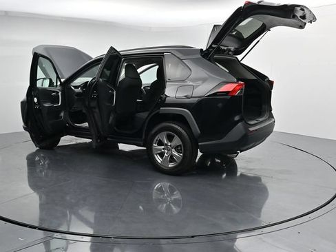 Used 2023 Toyota RAV4 XLE AWD/4WD image 41