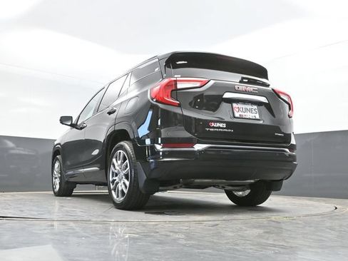 Used 2023 GMC Terrain Denali w/ Denali Premium Package AWD/4WD image 44