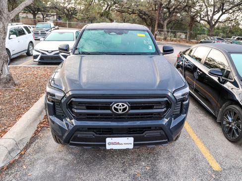 Used 2024 Toyota Tacoma SR image 5