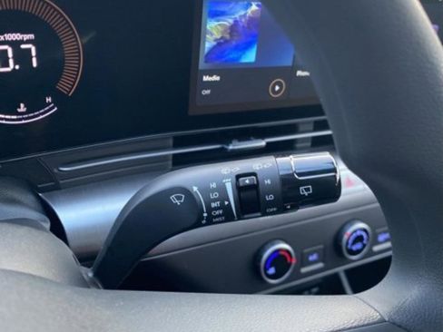 New 2026 Hyundai Kona SE FWD image 18