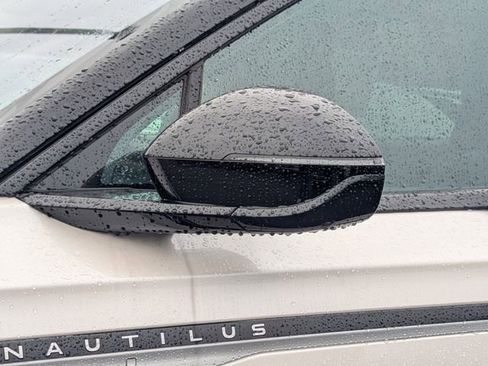 New 2026 Lincoln Nautilus Reserve image 10