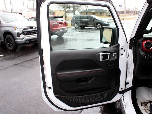 Used 2022 Jeep Wrangler Unlimited Rubicon w/ LED Lighting Group image 31