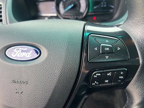 Used 2016 Ford Explorer XLT w/ Equipment Group 202A AWD/4WD image 26