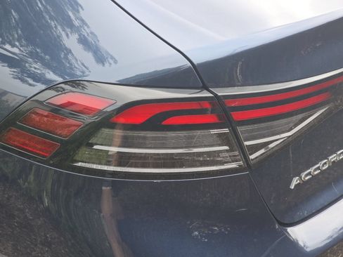 Used 2024 Honda Accord Touring image 9