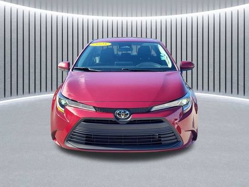 Used 2025 Toyota Corolla LE FWD image 6