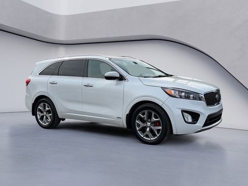 Used 2016 Kia Sorento SX image 7