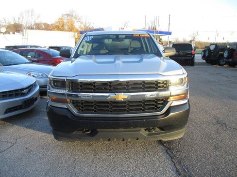 Used 2018 Chevrolet Silverado 1500 W/T image 3