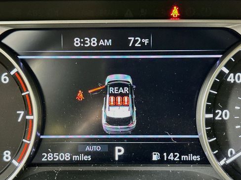 Used 2023 Nissan Rogue SV AWD/4WD image 18