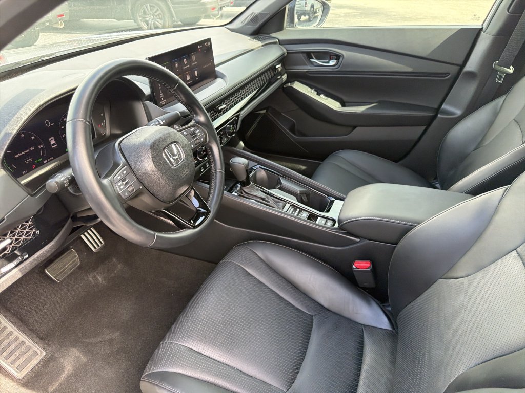 Used 2025 Honda Accord Sport image 18