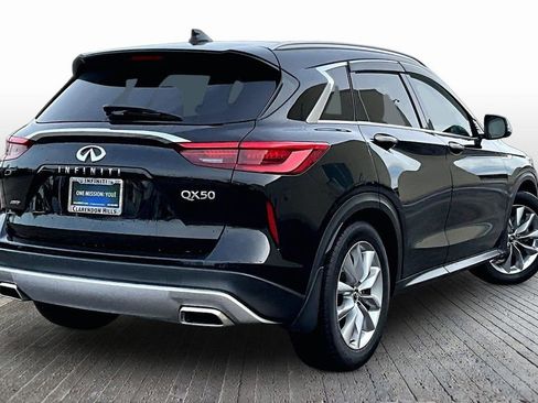 Certified 2019 INFINITI QX50 Luxe w/ Navigation Package image 9