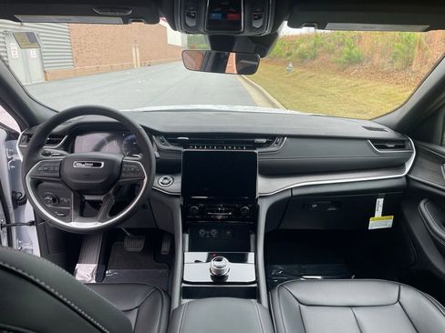 New 2025 Jeep Grand Cherokee L Limited w/ Black Appearance Package RWD image 20