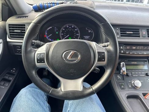 Used 2013 Lexus CT 200h image 13