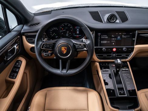 New 2026 Porsche Macan image 14