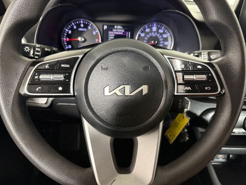 Used 2024 Kia Forte LXS FWD image 14
