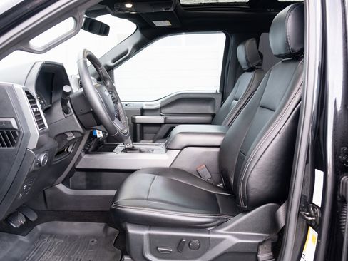 Used 2019 Ford F150 XLT w/ Equipment Group 302A Luxury image 12