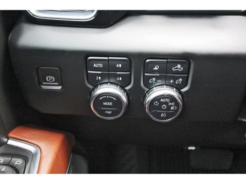 Used 2024 GMC Sierra 2500 Denali Ultimate w/ Max Trailering Package image 20