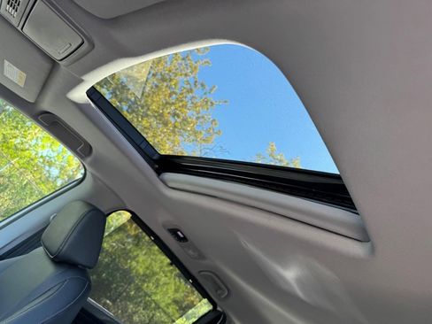 Used 2023 Honda Odyssey EX-L image 19