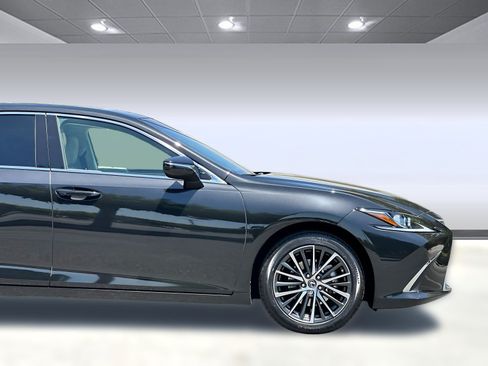 Certified 2025 Lexus ES 300h w/ Premium Package FWD image 34