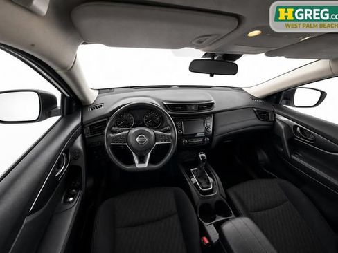 Used 2019 Nissan Rogue S FWD image 11