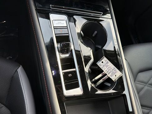 New 2026 Volkswagen Atlas Peak Edition AWD/4WD image 22