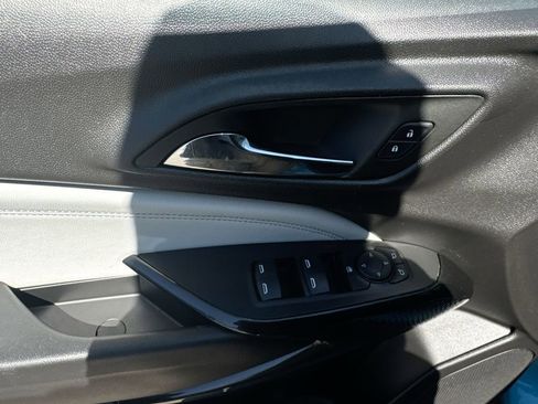 Used 2025 Chevrolet Trax LT w/ Driver Confidence Package image 15