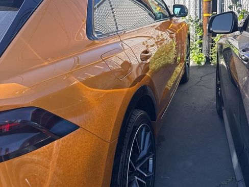 Used 2019 Audi Q8 Prestige image 3