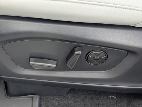 New 2026 Ford Explorer Platinum w/ LUX Leather Package image 21