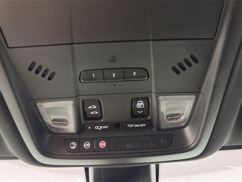 Used 2021 Chevrolet Blazer RS w/ Enhanced Convenience Package AWD/4WD image 35