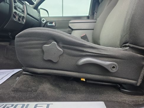 Used 2011 Chevrolet Colorado LT image 28