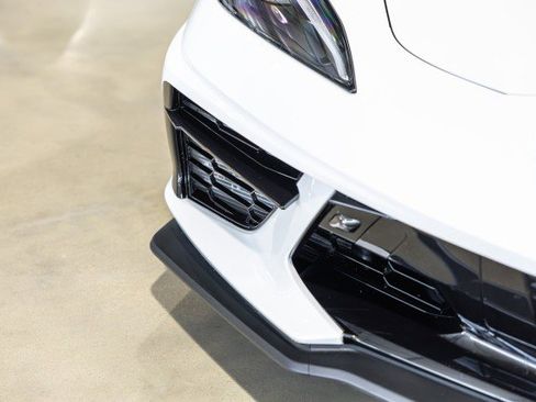 Used 2025 Chevrolet Corvette Stingray Preferred Conv w/ Z51 Performance Package RWD image 11