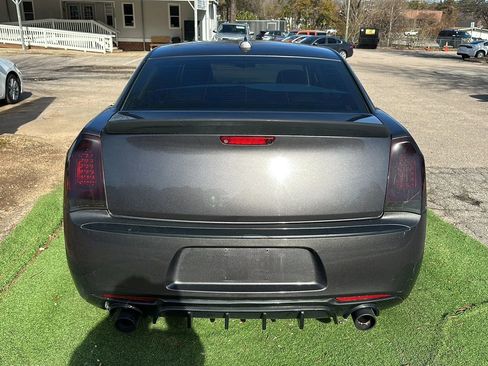 Used 2017 Chrysler 300 Limited image 7