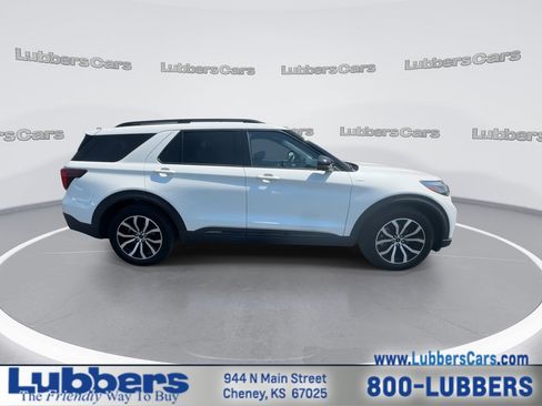 Used 2025 Ford Explorer ST-Line w/ Premium Package RWD image 9