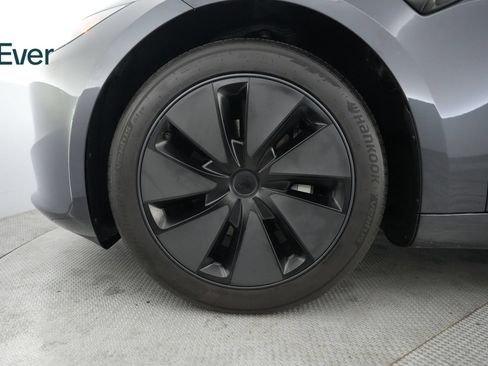 Used 2025 Tesla Model 3 RWD image 19