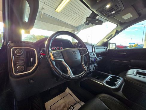 Used 2020 Chevrolet Silverado 1500 LT Trail Boss image 7