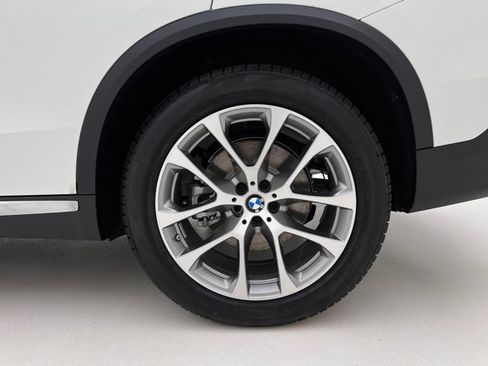 Used 2026 BMW X5 xDrive40i AWD/4WD image 23