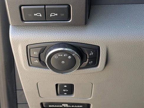 Used 2022 Ford F250 XLT w/ XLT Premium Package image 11