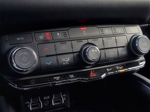 Used 2025 Dodge Durango R/T image 26