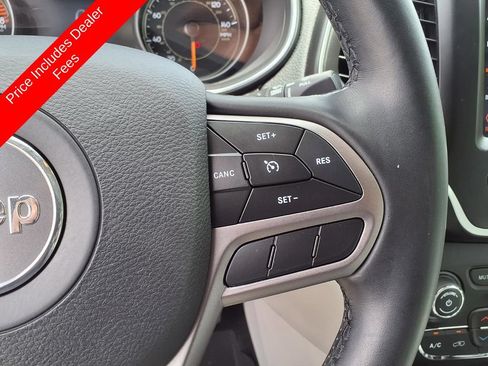 Used 2021 Jeep Cherokee Latitude Lux w/ Sun & Sound Group FWD image 31