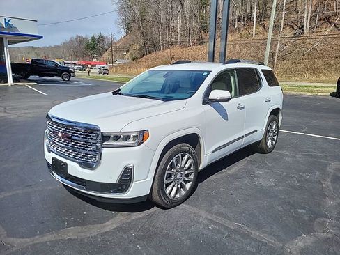 Used 2023 GMC Acadia Denali w/ Denali Technology Package image 2