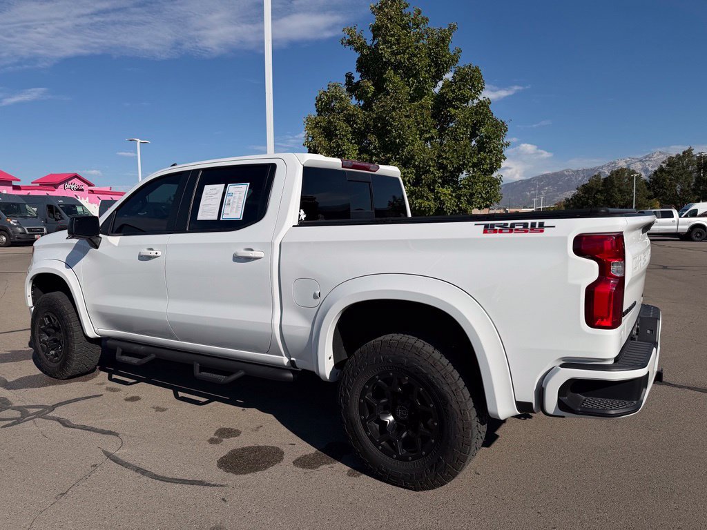 Used 2024 Chevrolet Silverado 1500 LT Trail Boss w/ LT Trail Boss Premium Package AWD/4WD image 3