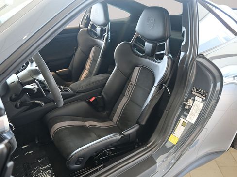 Used 2018 Porsche 911 GT3 w/ Sport Chrono Package RWD image 17