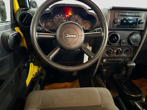 Used 2009 Jeep Wrangler Unlimited X AWD/4WD image 19