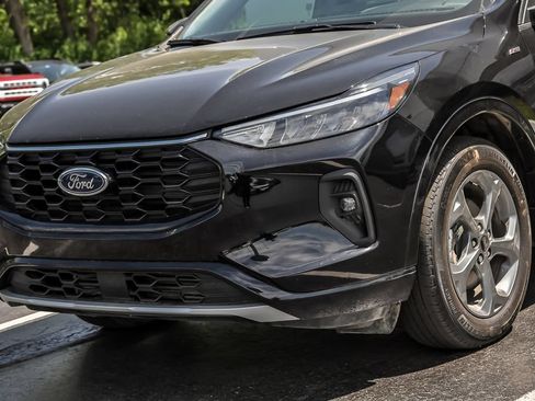 Certified 2023 Ford Escape ST-Line Select w/ Tech Pack #1 AWD/4WD image 6