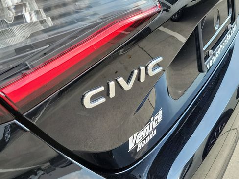 Certified 2025 Honda Civic Sport image 10