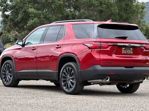 Used 2023 Chevrolet Traverse RS FWD image 6
