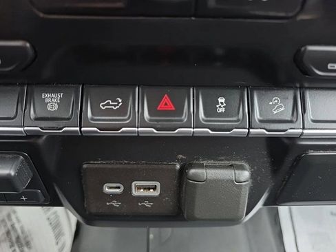 Used 2023 Chevrolet Silverado 2500 LT w/ Convenience Package image 26